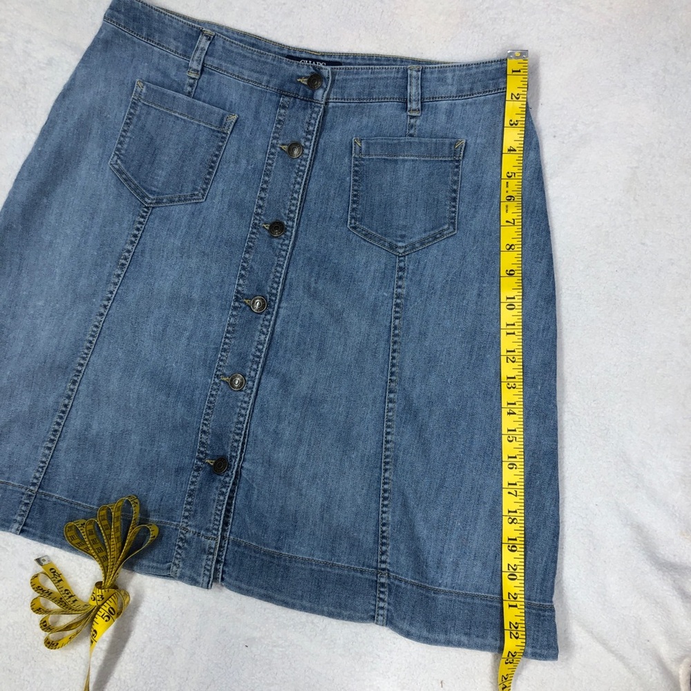 Chaps Euc Button Down Light Wash Denim Skirt Size… - image 3